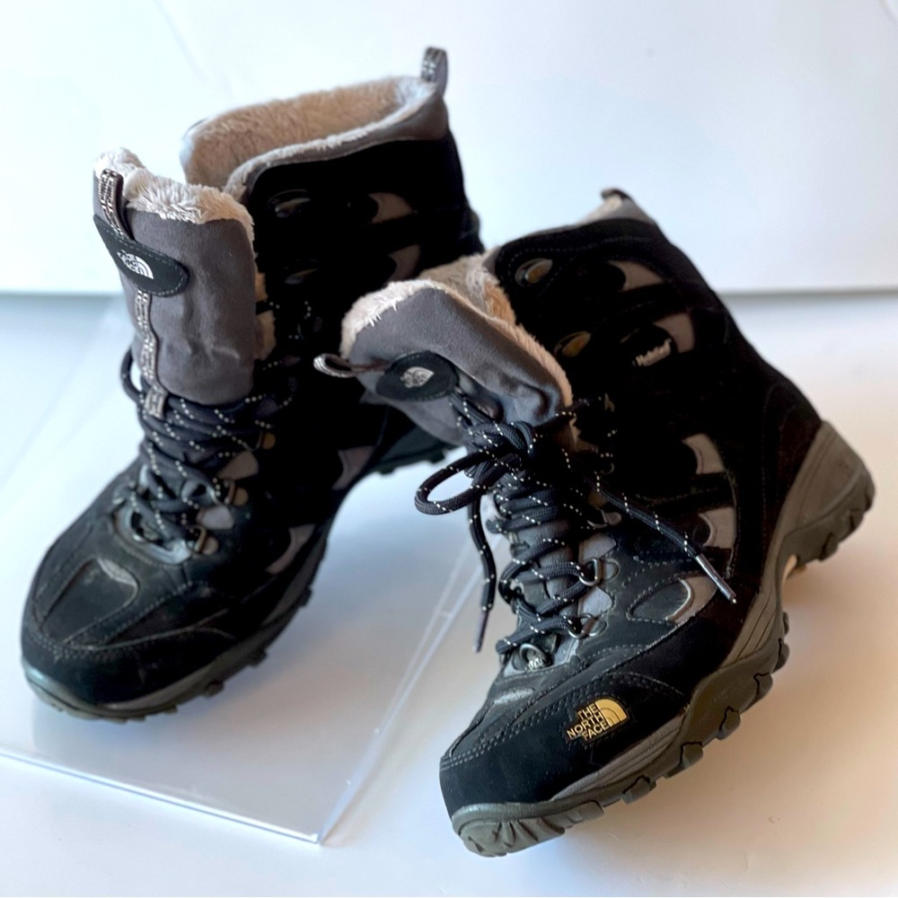 THE NORTH FACE Women's Waterproof Boots Hiking Sneakers Shoes, Sz 8
